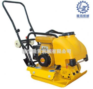 點(diǎn)擊查看詳細(xì)信息<br>標(biāo)題：LXPB-80T型平板夯 閱讀次數(shù)：2086