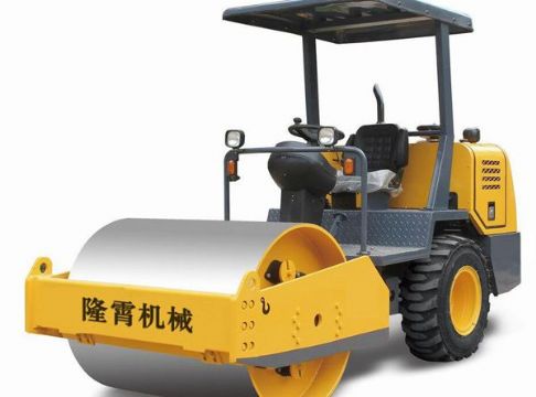點(diǎn)擊查看詳細(xì)信息<br>標(biāo)題：3.5噸的壓路機(jī)，型號(hào)是LXYI62C 閱讀次數(shù)：3888